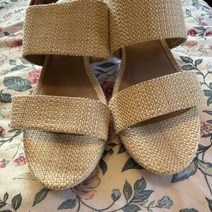 AEROSOLES Women’s Camillia Platform Sandals Size 10 NWOT